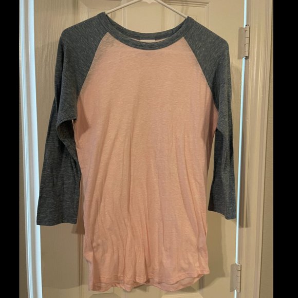 LulaRoe Baseball Tee - Picture 2 of 3